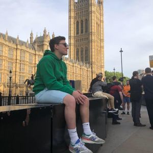 Meet your Posher, Bennett